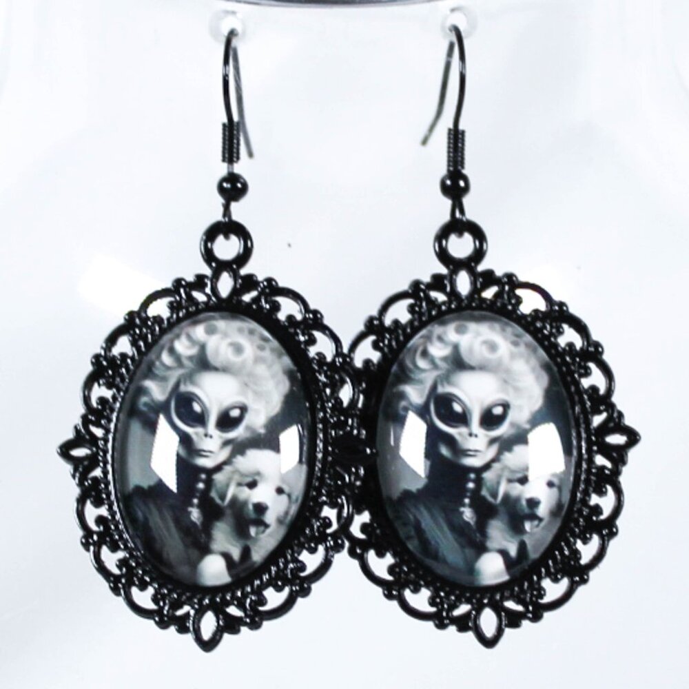 🔨 Alien Aristopaw Gothic Victorian Alien Woman & Pyrenees Puppy Earrings